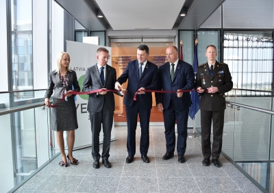 Latvijas delegācija NATO pārceļas uz jauno NATO galveno mītni Briselē