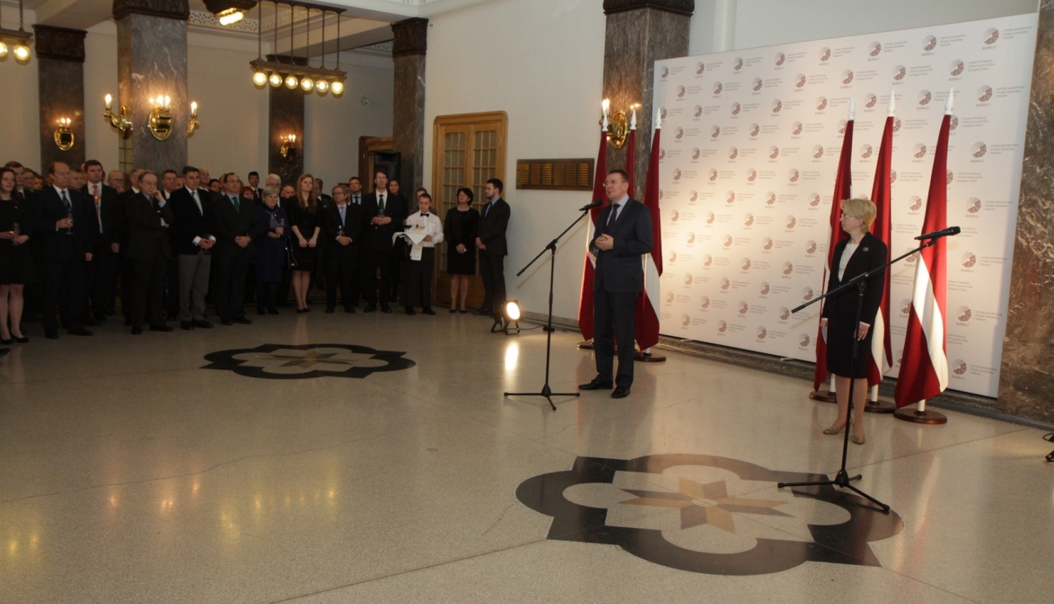 Ārlietu ministrijā atzīmē Latvijas Republikas de iure 94. gadadienu